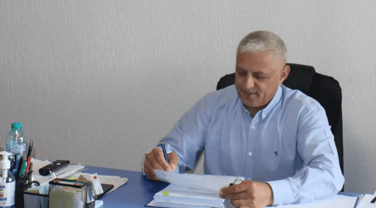 Primarul din Argeș acuzat de hărțuire sexuală de o tânără care l-a înregistrat, pus sub control judicar: „Sunt un om puternic”