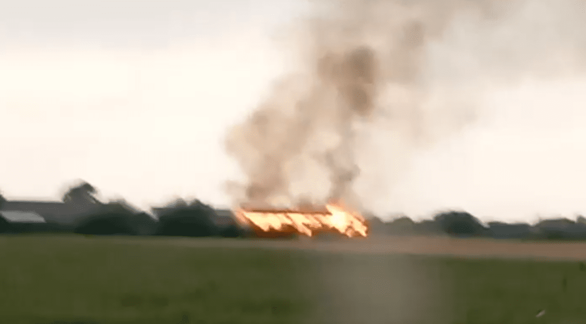 Incendiu la o fermă din Timiș. Pompierii nu exclud să fi fost provocat de un fulger