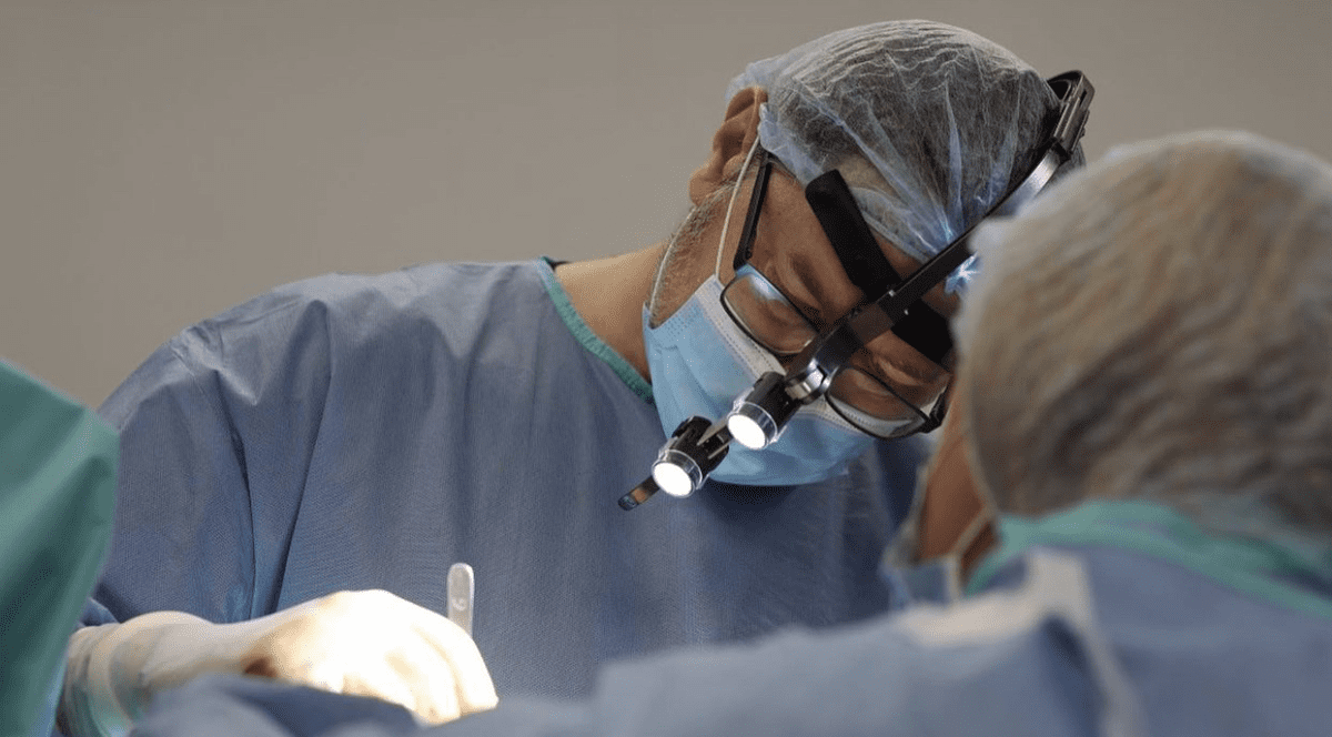 Există viață după operație de implant mamar atunci când rezultatul obținut este considerat „nereușit”?