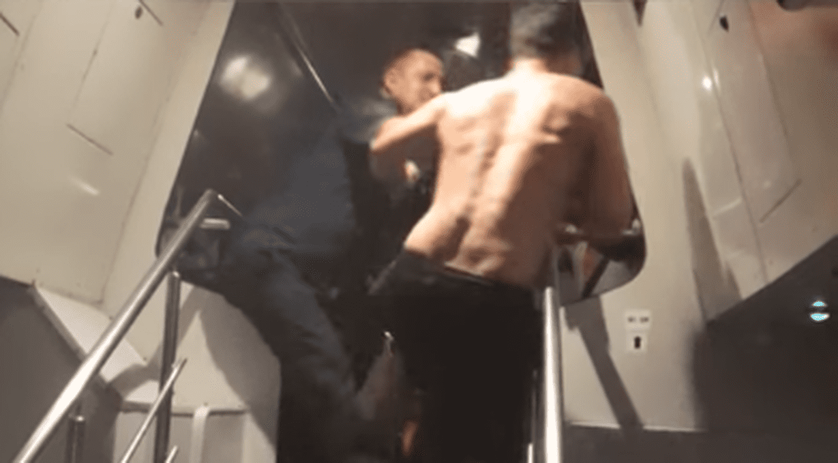 Controlor CFR, luat la bătaie în tren de un bărbat fără bilet. Agresorul este căutat de polițiști