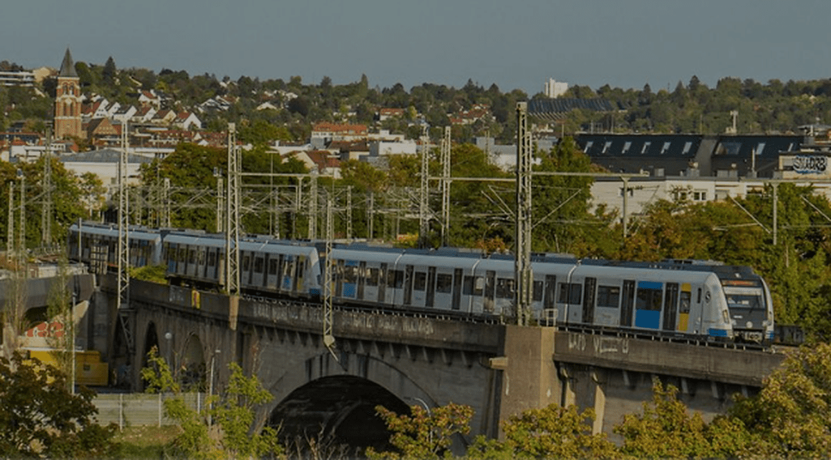 Un conductor de tren beat a fost reținut de poliție, la Stuttgart. Ce alcoolemie avea