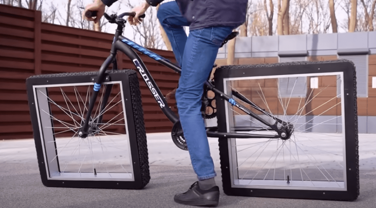 A apărut bicicleta cu roți pătrate: „E complet funcțională, poți lua și viraje”