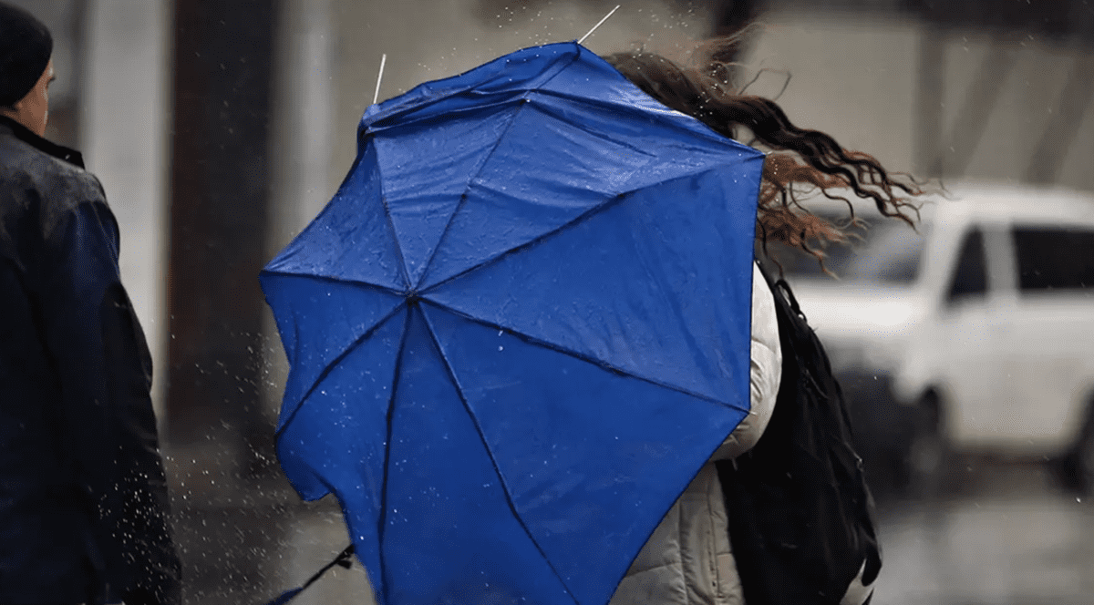 Cod galben de grindină, ploi și vijelii în mai multe județe din țară