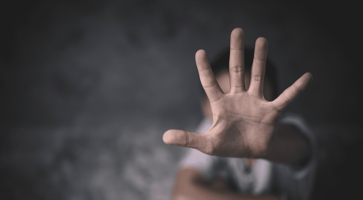 Ce înseamnă când visezi că ești amenințat