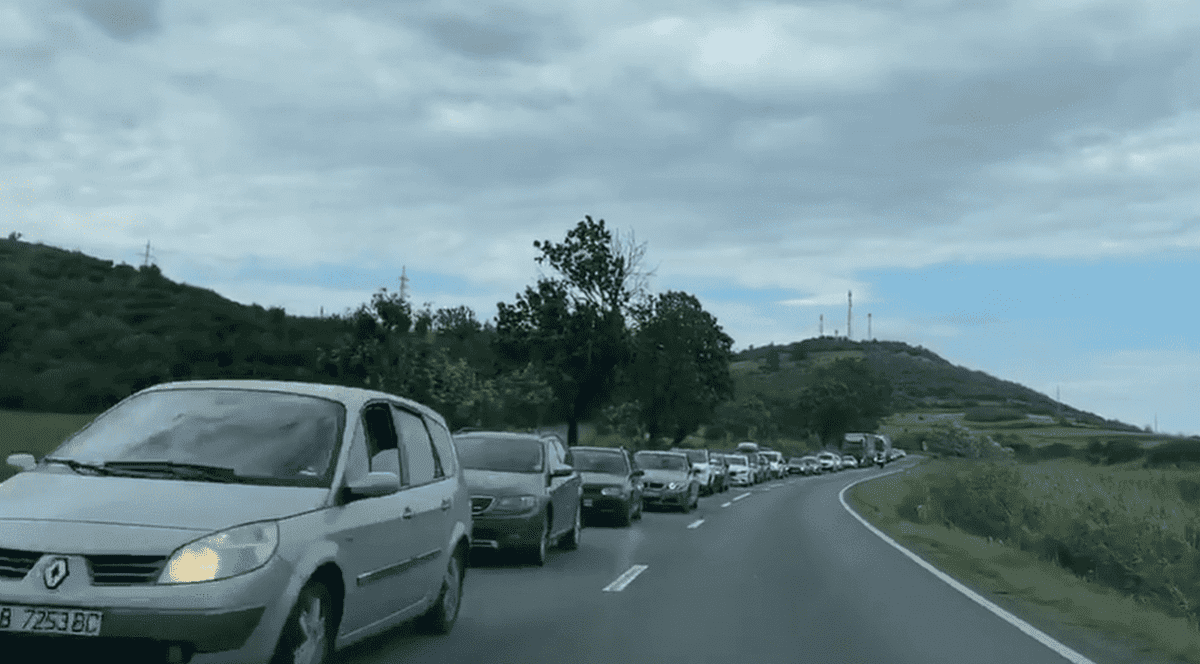 Aglomerație pe Valea Prahovei, pe ambele sensuri ale DN 1.  Trafic intens și pe A2 București - Constanța, sensul spre Capitală