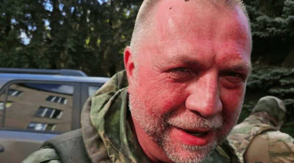 „Ciuruiți de gloanțe”. Mașina în care se afla un deputat rus, comandant de brigadă și fost premier al autointitulatei Republici Populare Donețk, a fost atacată în Ucraina