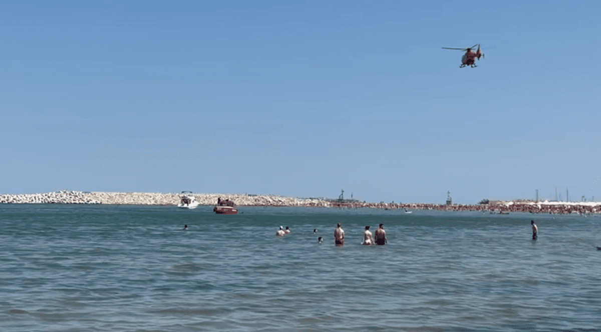 Un tânăr de 22 de ani a murit înecat în zona plajei Modern din Constanța