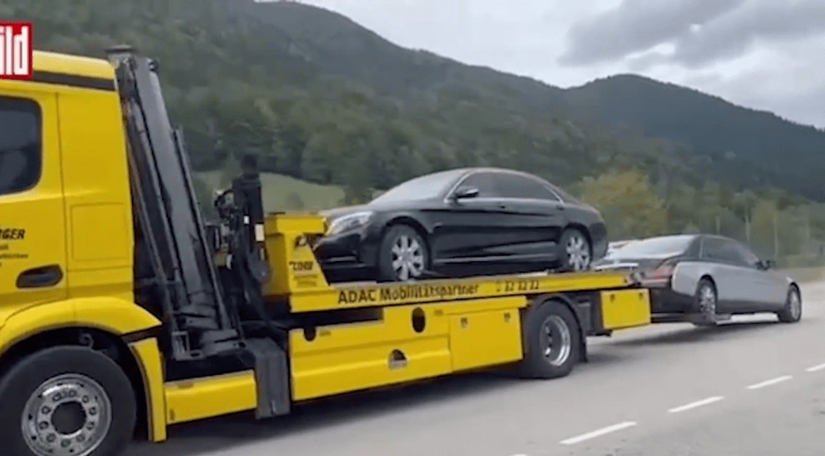 Convoi de zeci de metri cu mașinile sechestrate de la oligarhul rus Alișer Usmanov. Cât valorează limuzinele confiscate