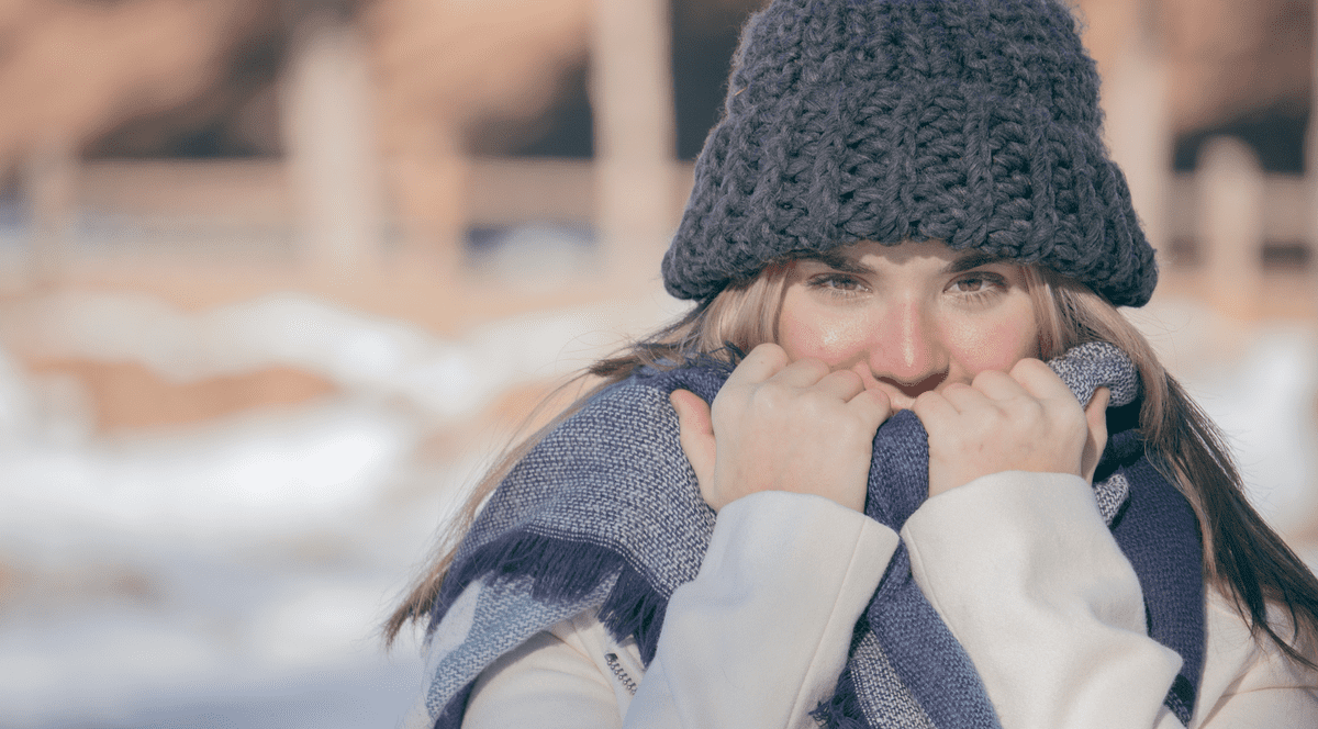 Cum să îţi păstrezi mâinile şi picioarele calde iarna
