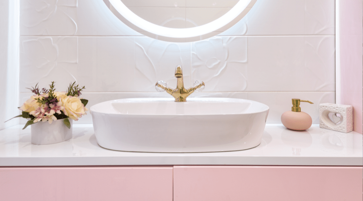 Reflexii luminoase: Top 5 oglinzi de baie cu LED pentru un design elegant și funcțional