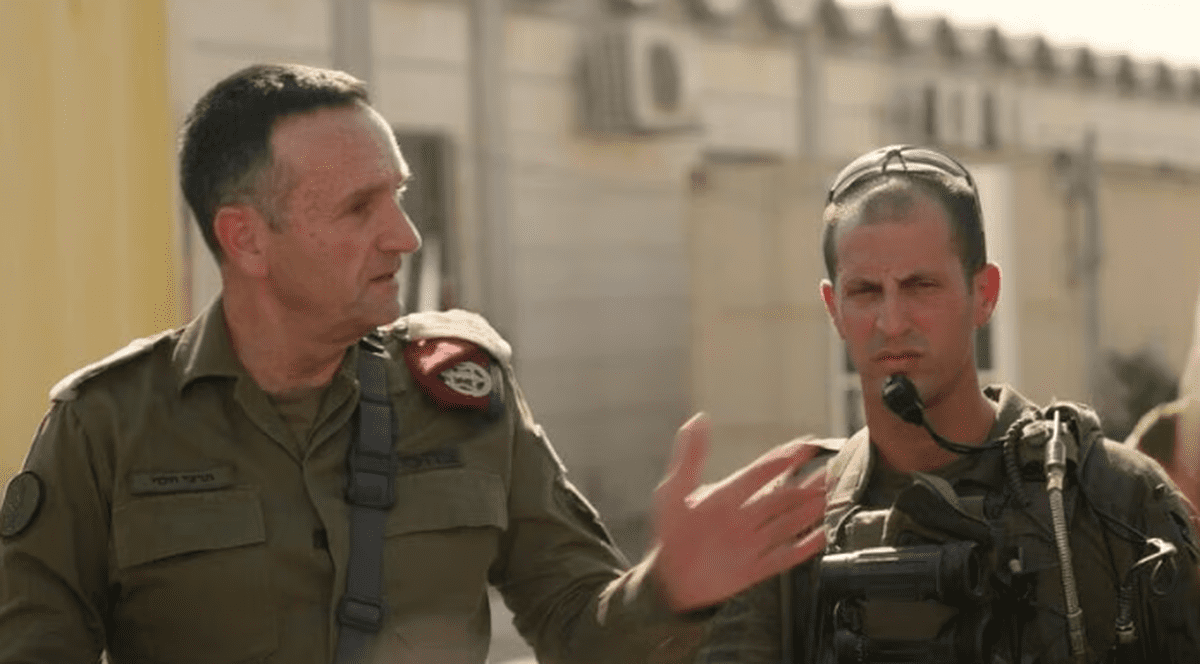 Șeful armatei israeliene a vizitat așezarea Nir Oz, care și-a pierdut un sfert din locuitori după atacul Hamas: „Îmi cer scuze”