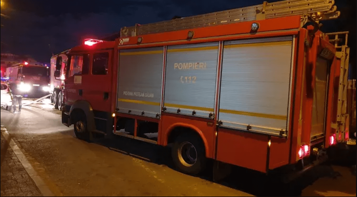 Zeci de persoane s-au evacuat dintr-un hotel din Mamaia după ce s-a declanșat alarma de incendiu