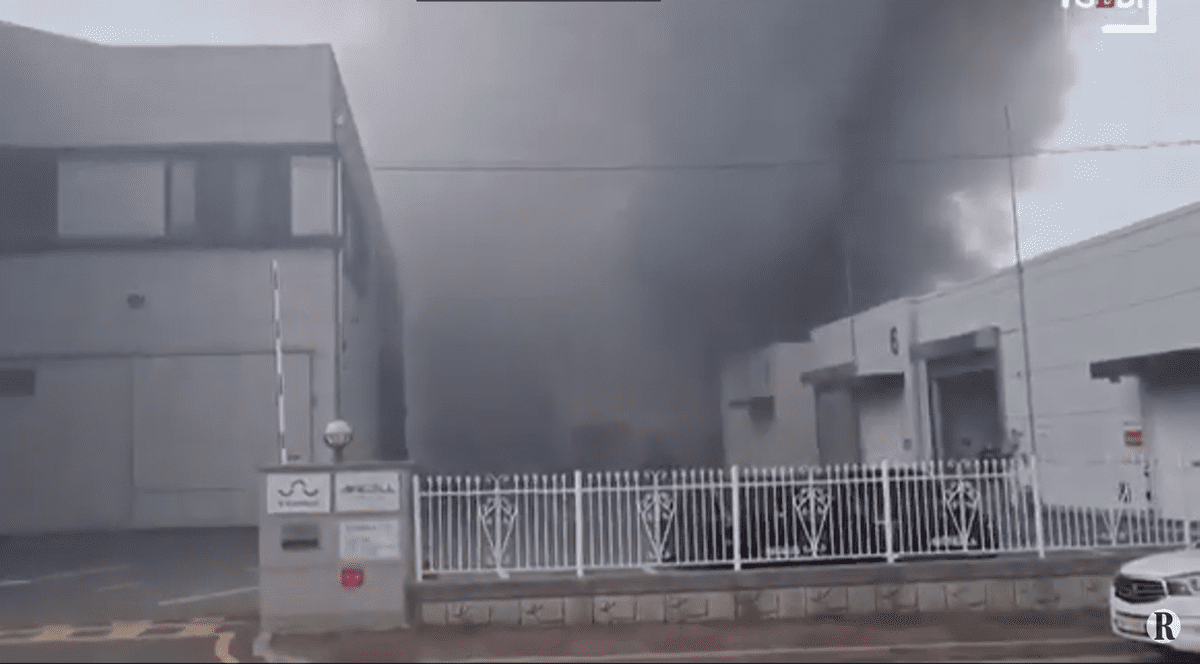 Zeci de morţi în urma unui incendiu la o fabrică de baterii de litiu, în Coreea de Sud: „Douăzeci şi unu de muncitori sunt daţi dispăruţi”