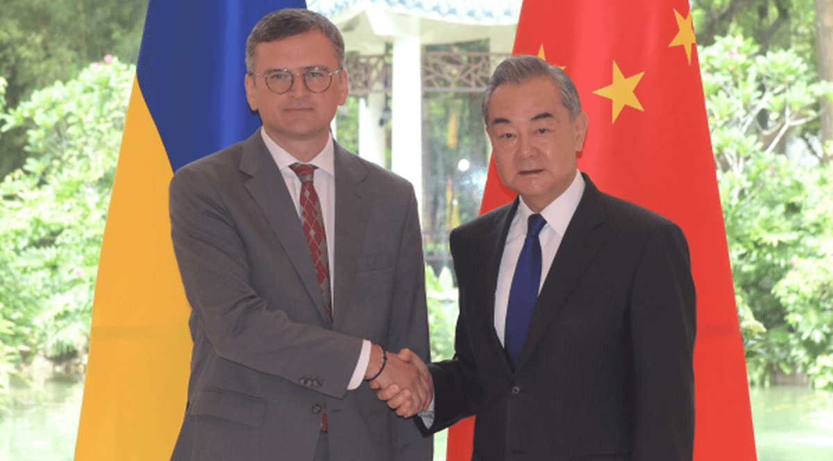 Ucraina este pregătită să negocieze pacea cu Rusia, a anunțat Ministerul chinez de Externe