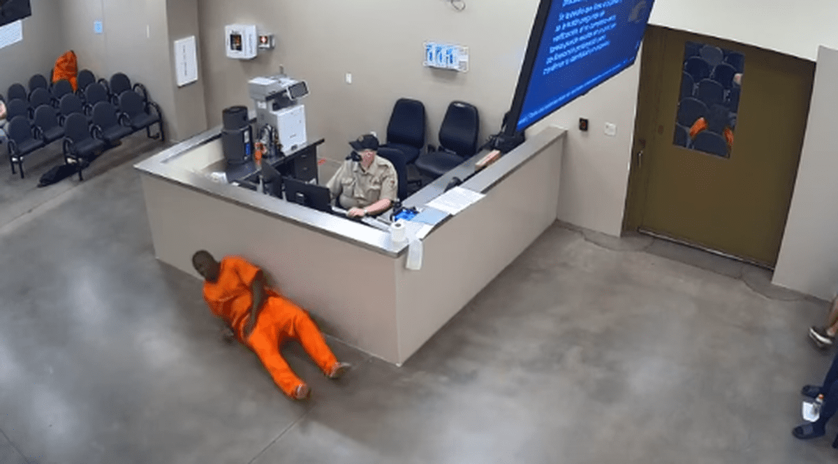 Deținut surprins când se strecoară în închisoarea pentru femei, în SUA: „M-am furișat ca un păianjen. Eram excitat” | VIDEO