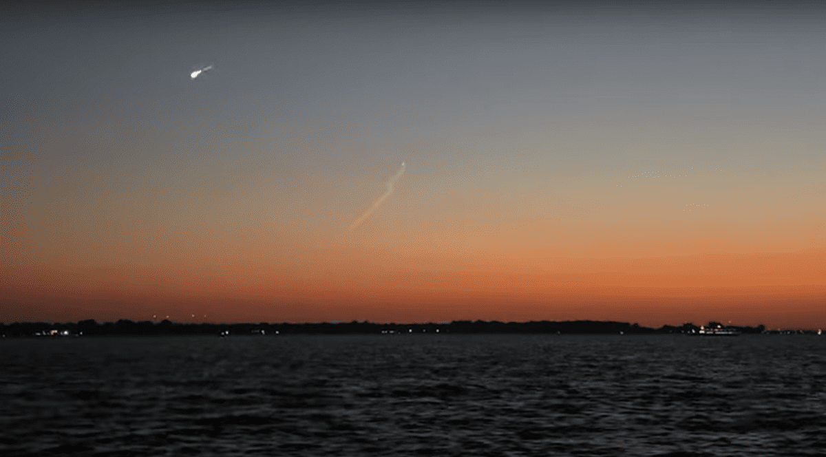 Imagini uimitoare cu un meteorit uriaș deasupra lacului Erie. Mingea de „foc” a traversat cerul în zece state din SUA I VIDEO