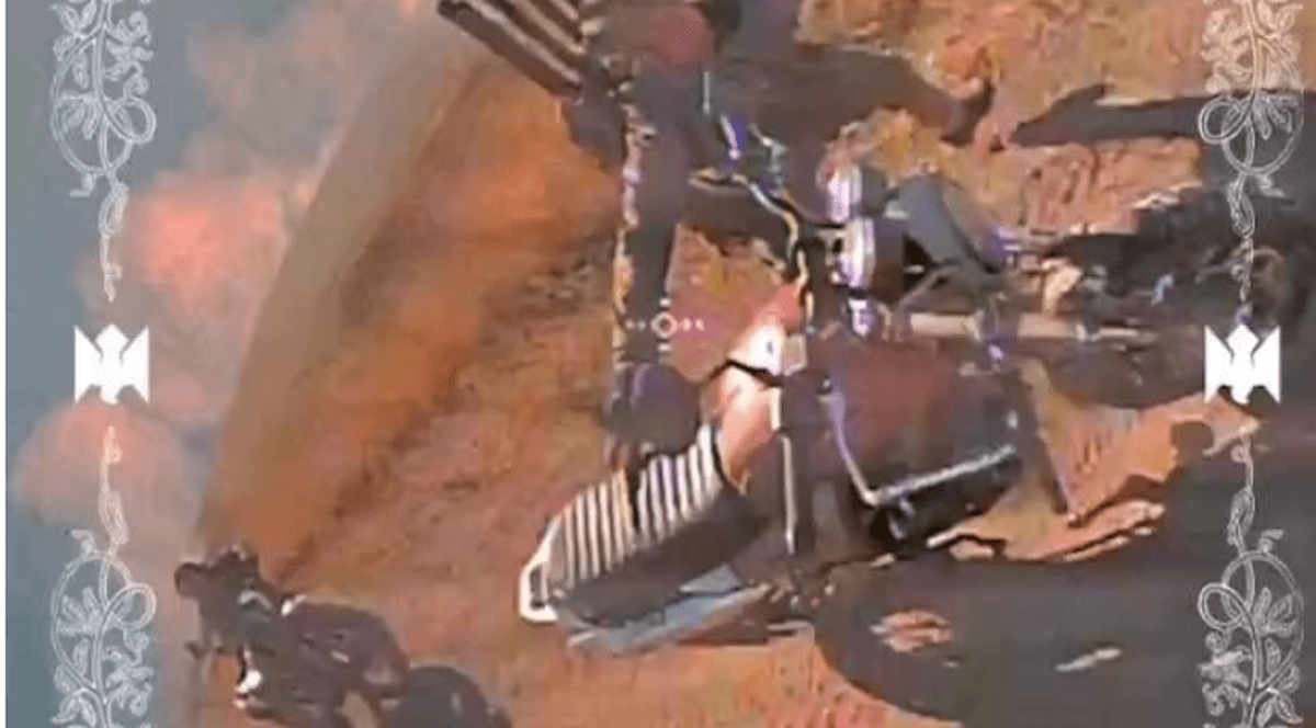 Soldați ruși pe motociclete vânați și doborâți de dronele ucrainene, care filmează atacurile | VIDEO