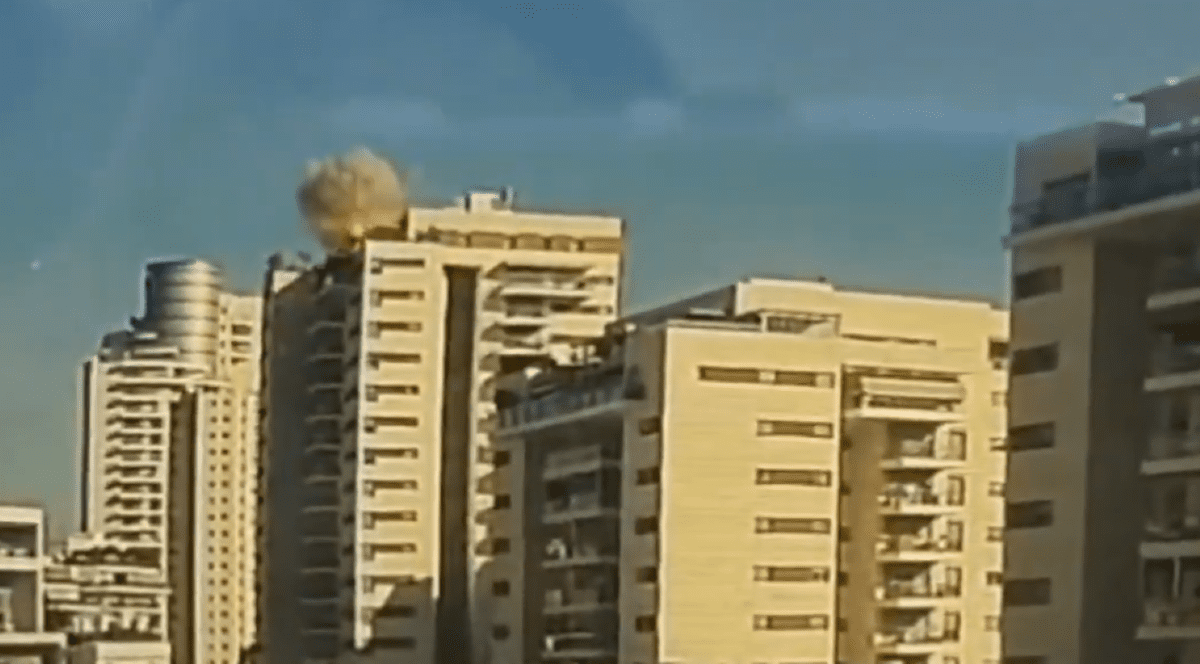 O dronă a rebelilor Houthi a lovit un bloc din Israel.