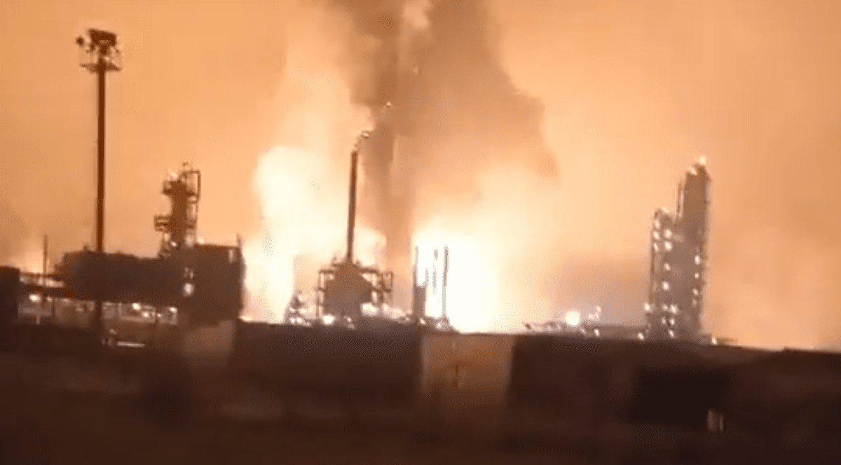 Incendiu în Rusia, după un atac al Ucrainei cu drone.