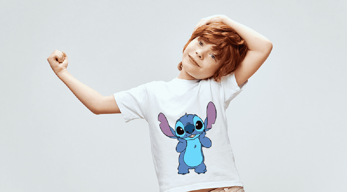 Stitch cucerește inimile copiilor și adolescenților: explozia produselor personalizate inspirate din universul Disney