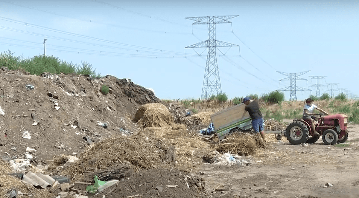 Imagini cu cei care aruncă ilegal gunoi ajung pe internet. Foto Captură video