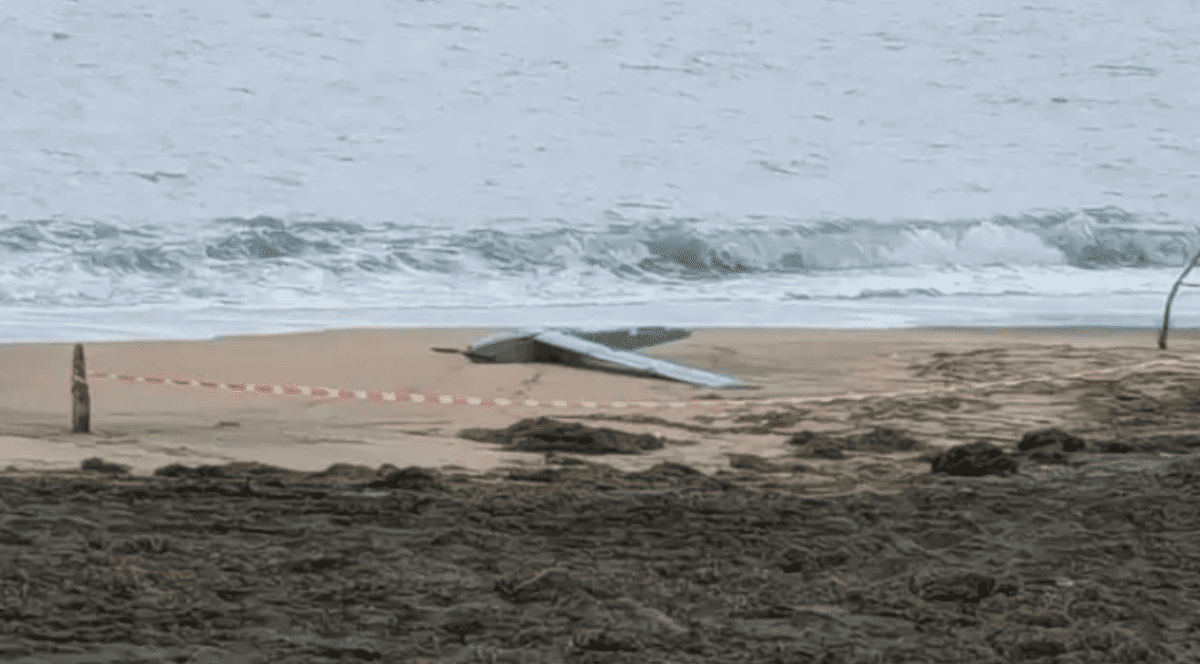 O dronă necunoscută a fost găsită pe o plajă din Bulgaria. Foto Novinite