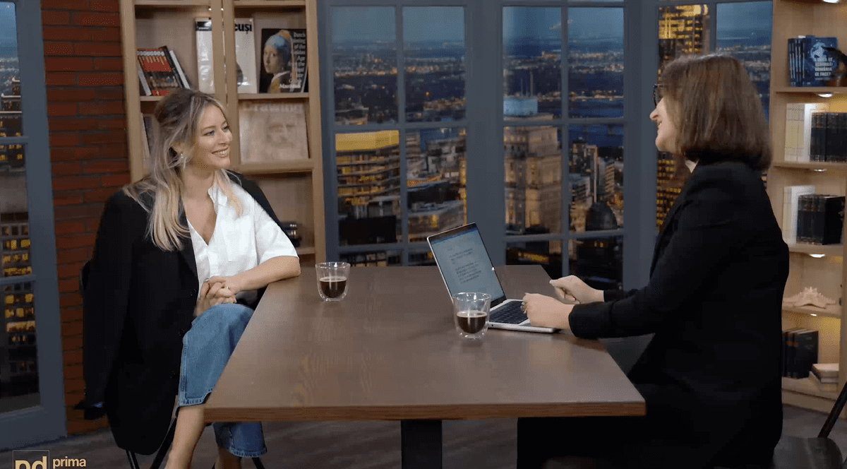 Laura Cosoi și Raluca Hagiu, în cadrul podcastului „Prima dată”