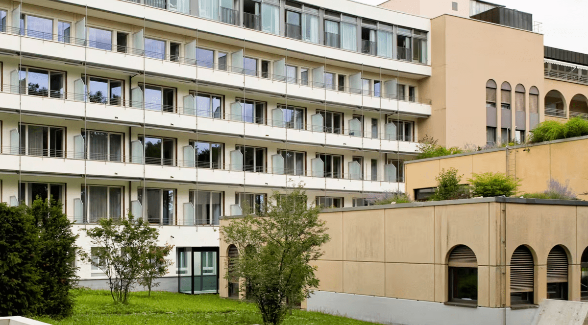 Vânzarea Spitalului Clara din Basel a adus mănăstirii Ingenbohl peste jumătate de miliard de euro. Foto Blick