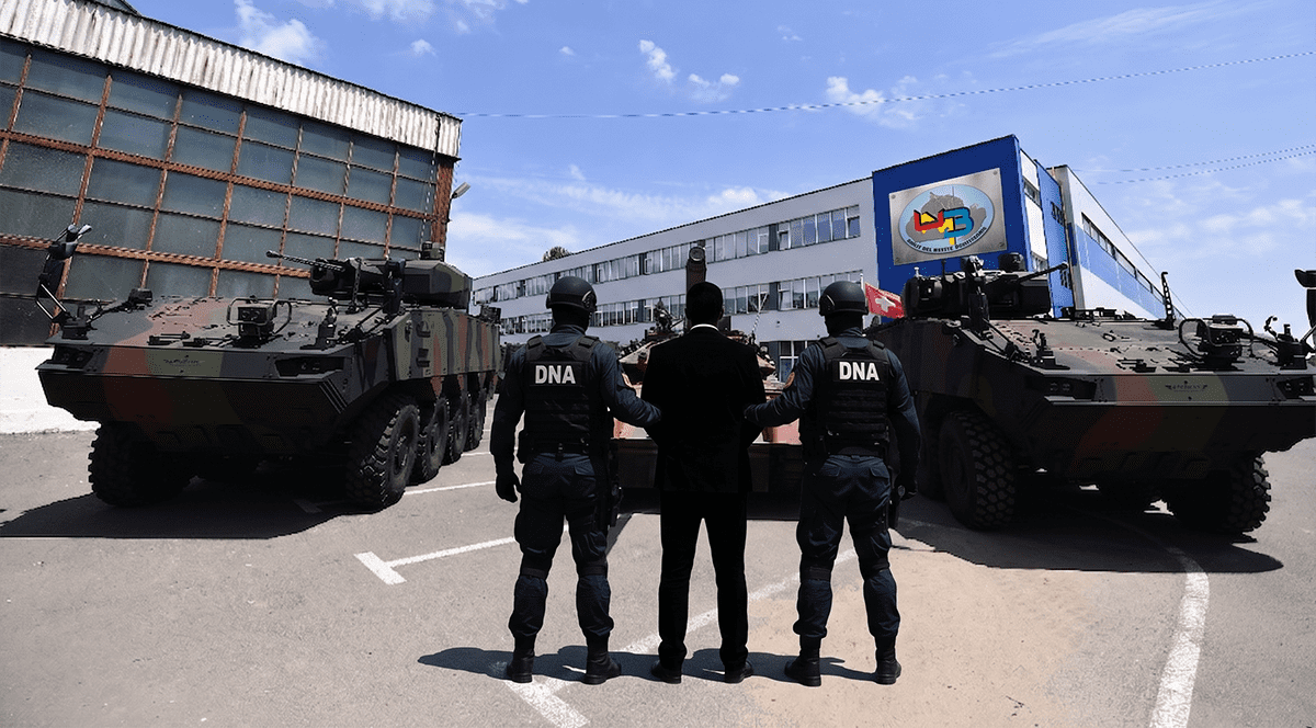 Un colaj cu o uzina de armament in fundal, tancuri si siluetele a trei barbati in fata