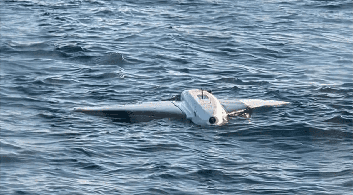 O dromă marină Gerbera plutește în derivă în Marea Neagră, august 2026