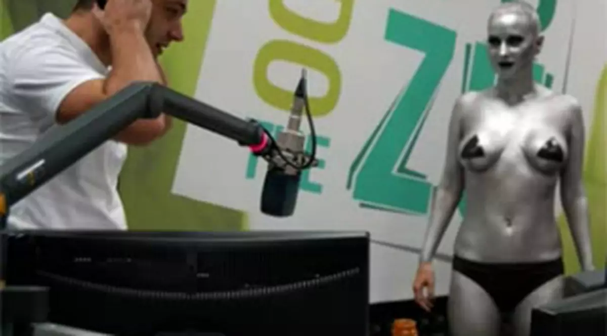 Ea este fata care a avut curajul să se dezbrace nud în fața lui Morar și Buzdugan