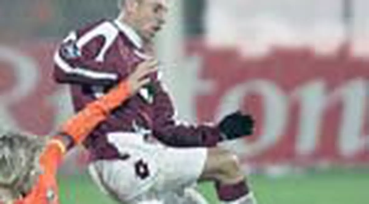 Ilyes pleaca in Polonia