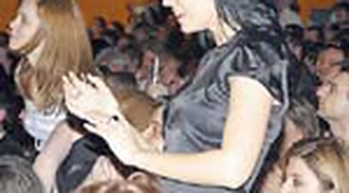 Andreea Marin, dezlantuita la concertul lui Banica jr.