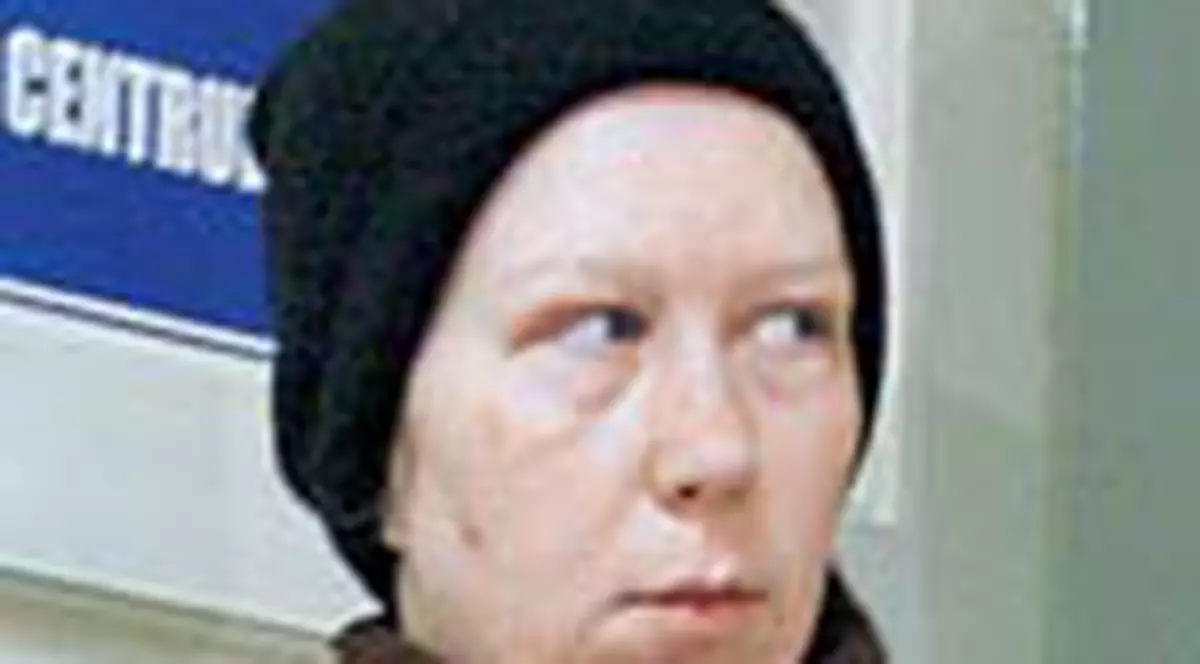 Asasina paznicului spintecat s-a predat unui sef de post