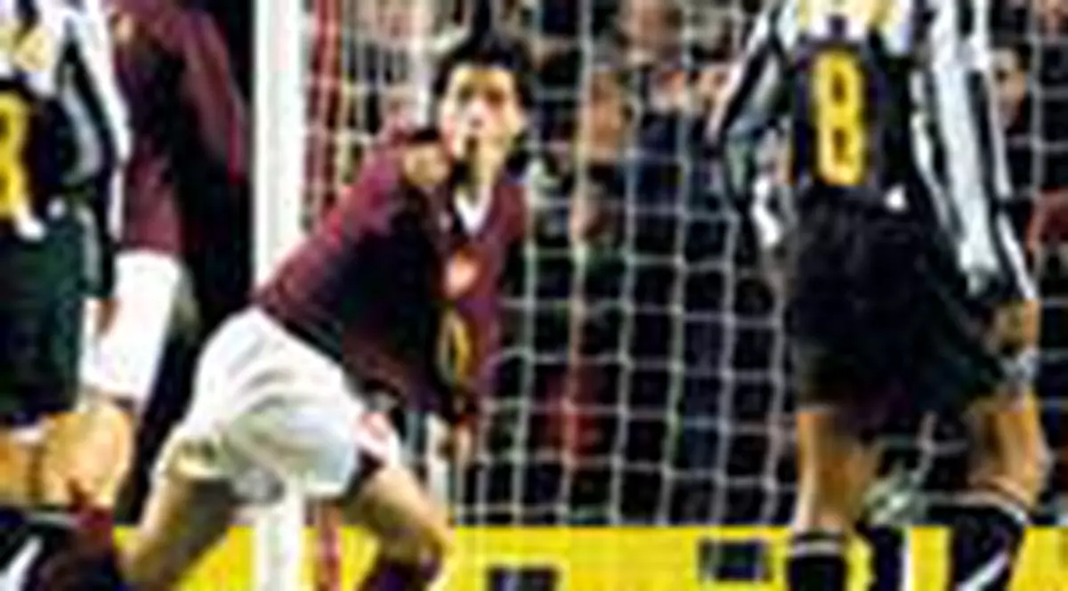 'Juve, mitraliata pe Highbury'