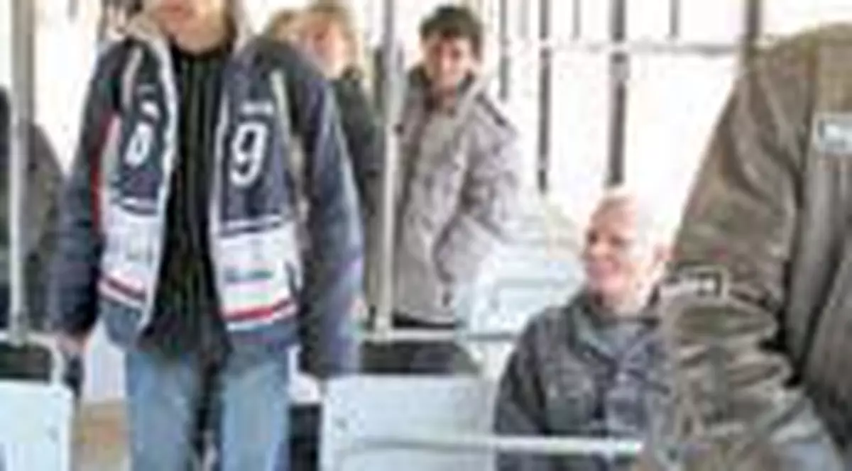 Navetistii au iar autobuze ieftine