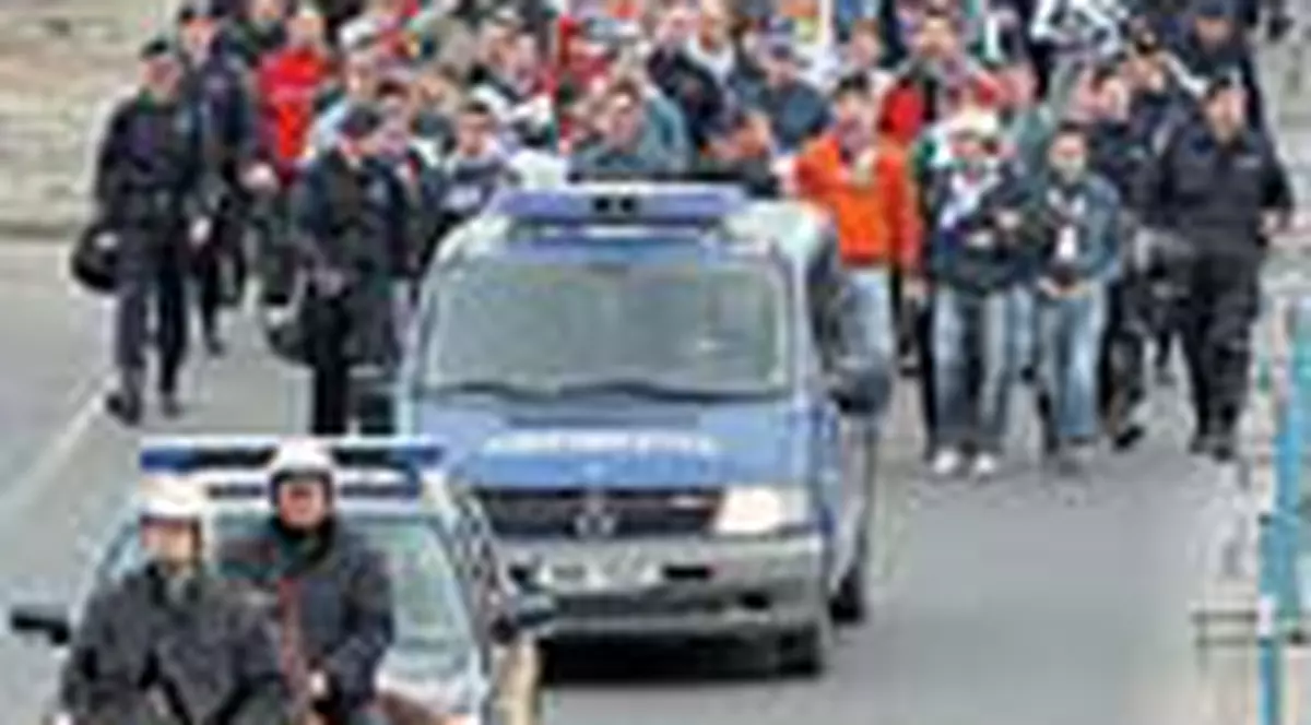 Peste 3.000 de jandarmi la partida de maine