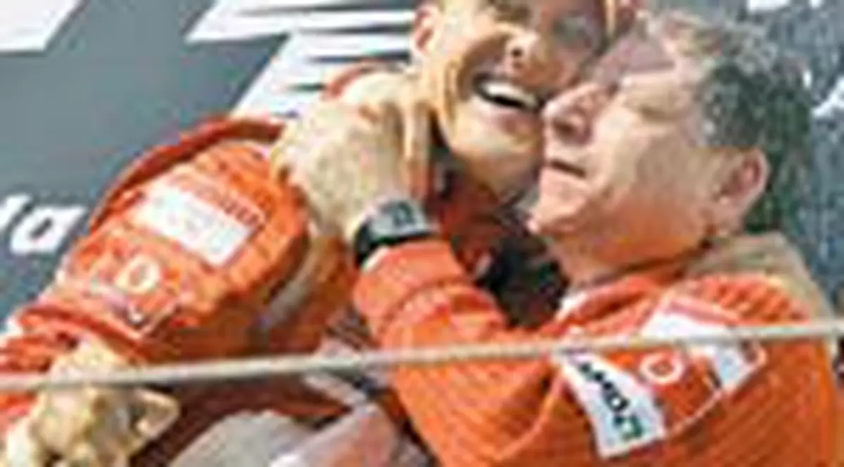 Intoarcerea Imparatului Rosu