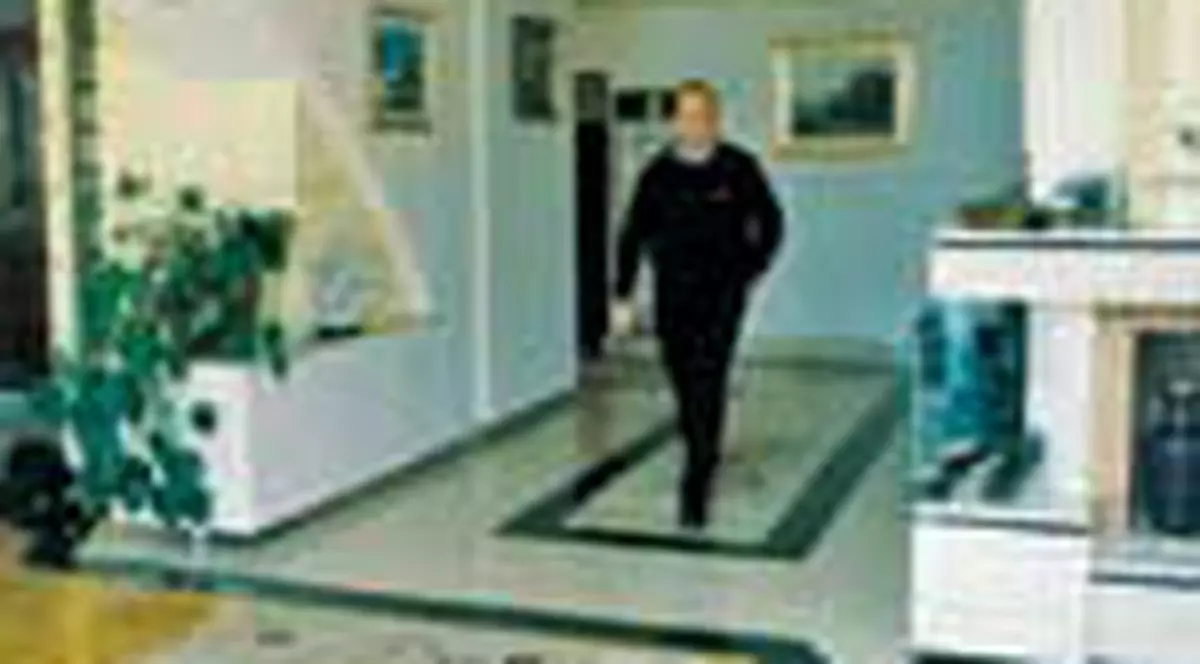 Fata lui Basescu a vandut vila din Otopeni