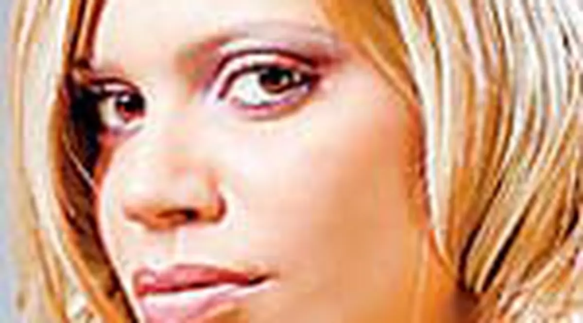 Laura Andresan isi cauta dansatoare cu sani mari