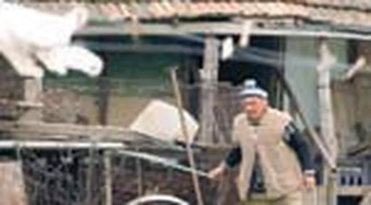 532 de romani si-au lasat casele in voia apelor