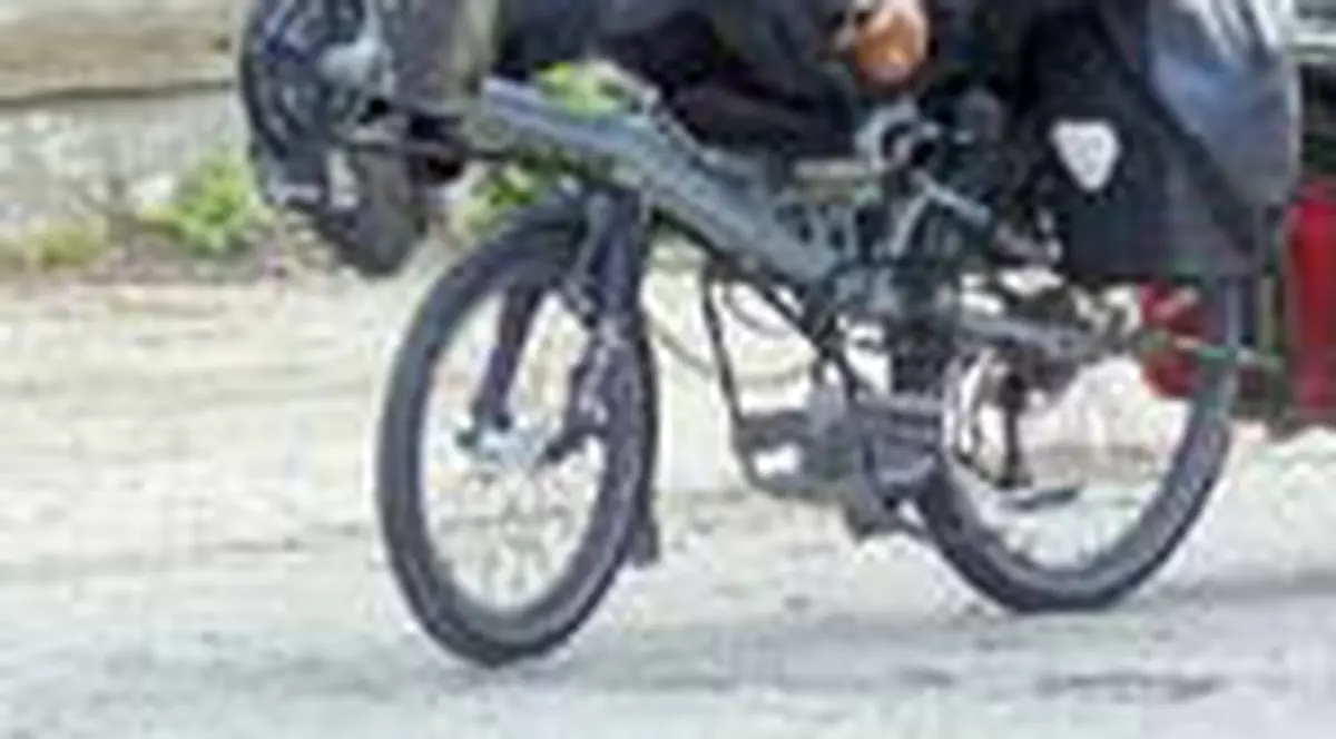 Pe biciclete, pentru un an