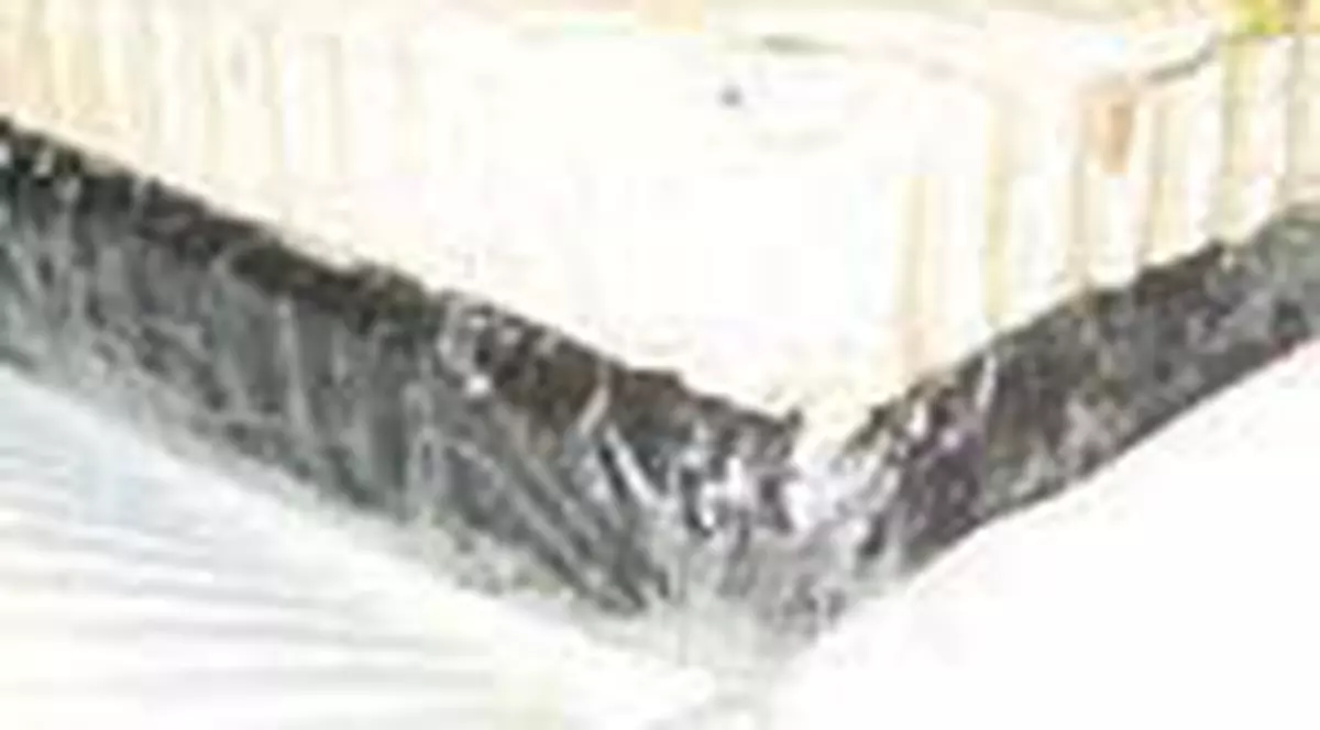 3 kg de opium ascunse in halva si in smochine