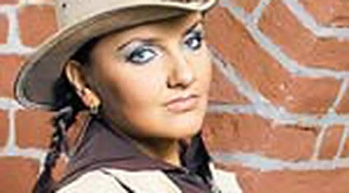 ELENA ex-HO-RA A SLABIT 16 KG