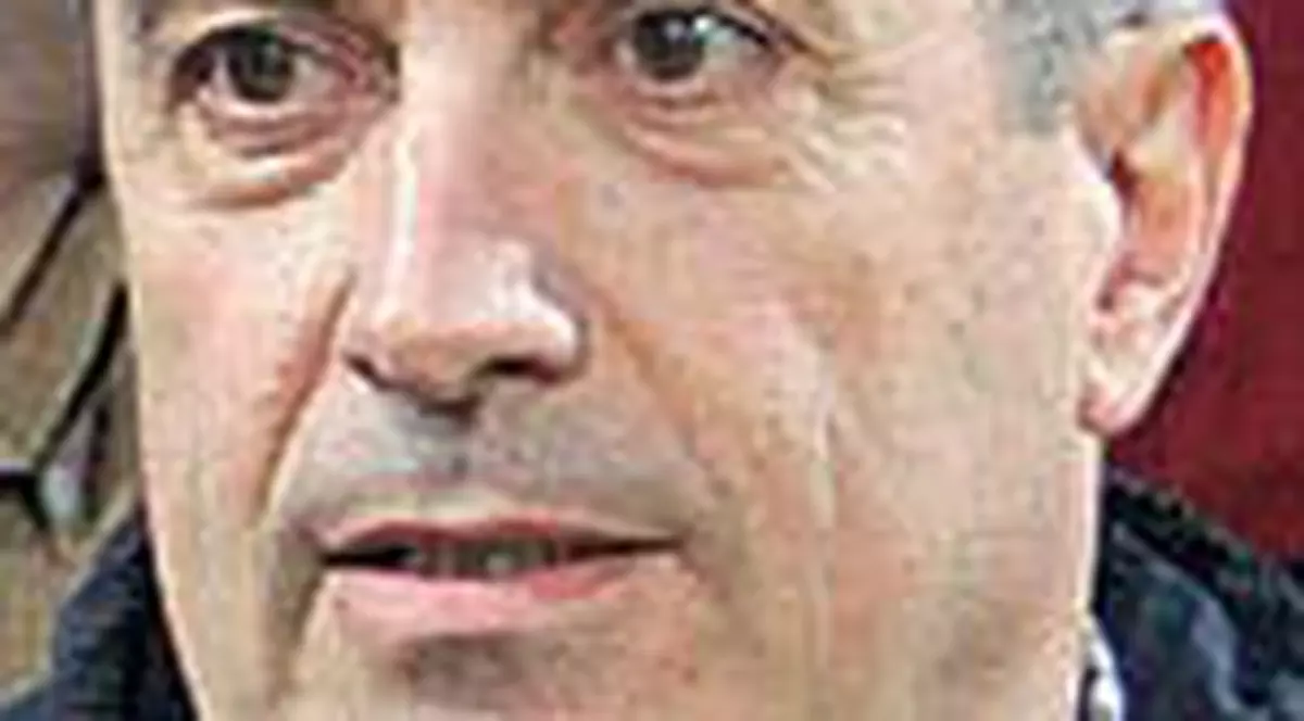 Premierul vrea sa mute sinistratii in cazarmile Armatei