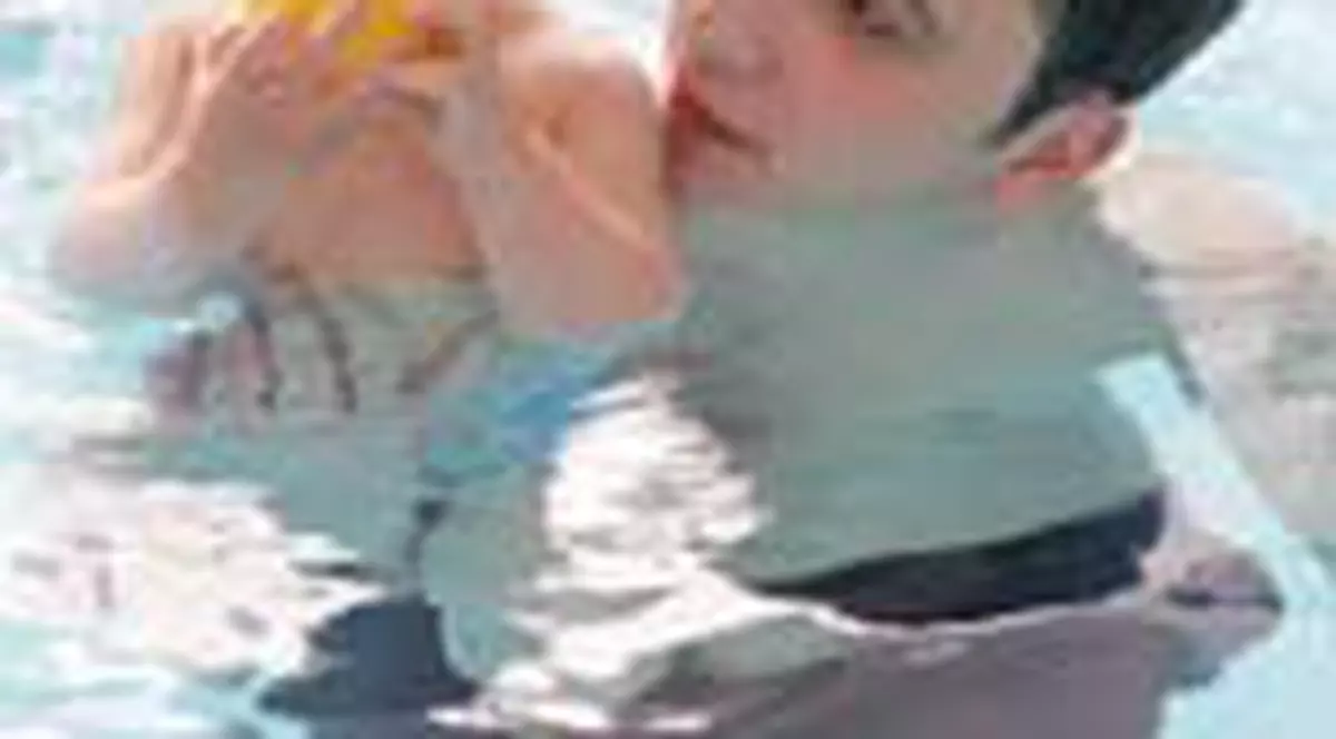 Inotatori de la doua zile