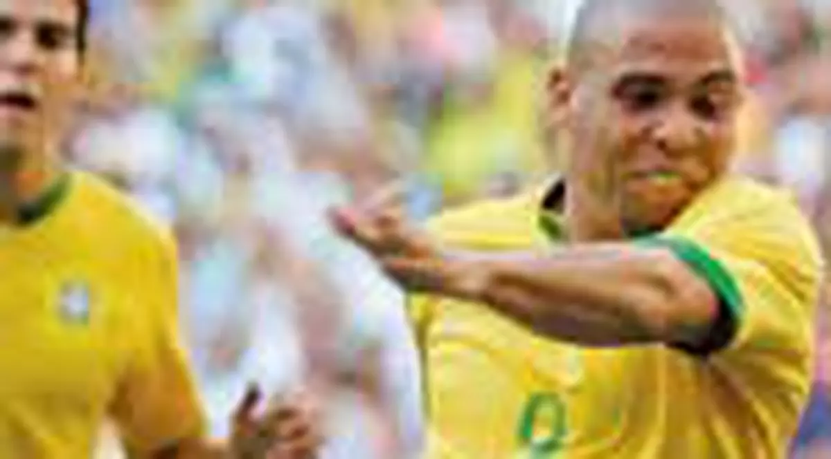 A murit Ronaldo. Sosia!