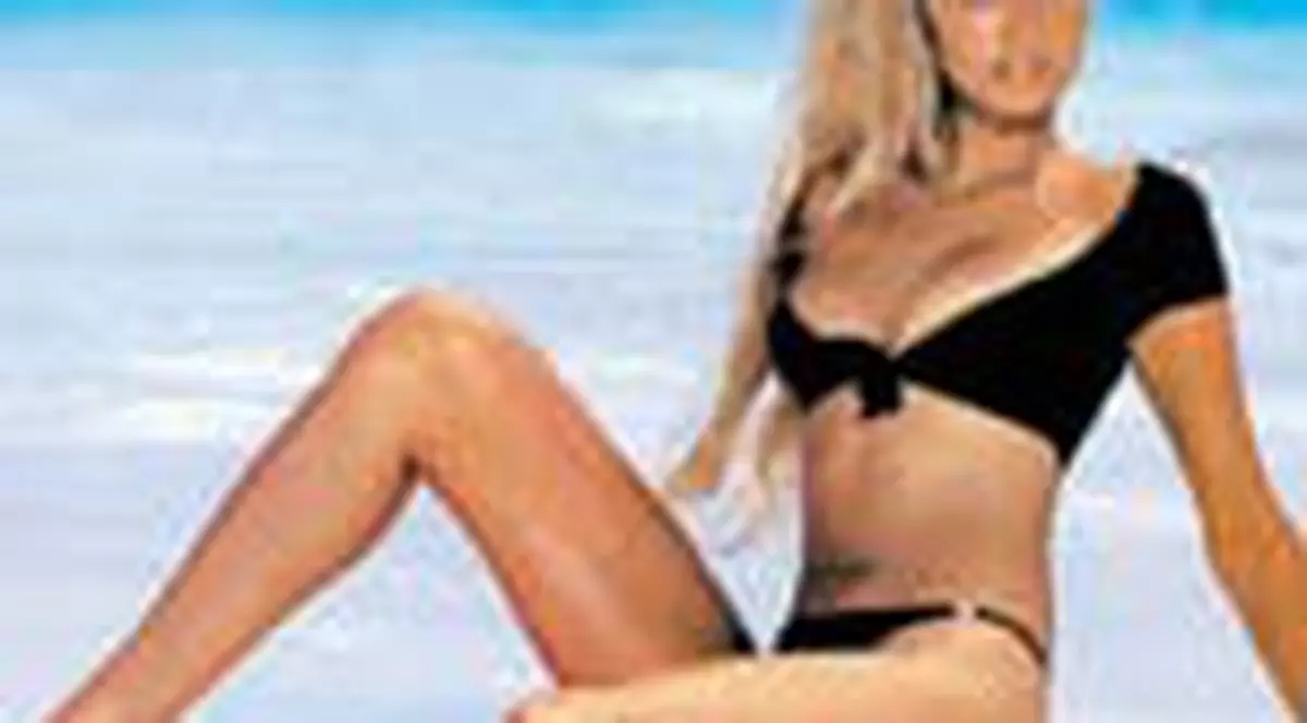 Adriana Karembeu prezinta lenjerie de lux intr-o padure