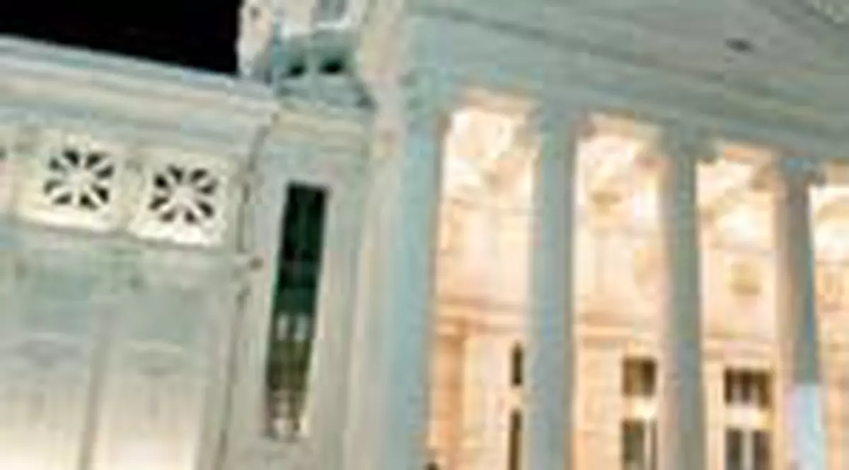 Ateneul a fost iluminat!