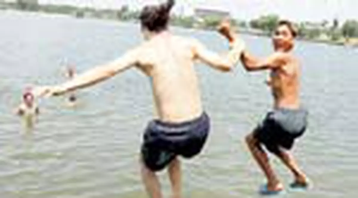 Lacurile Capitalei, transformate in stranduri